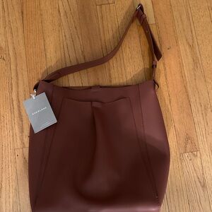 Everlane bucket bag cognac new with tag